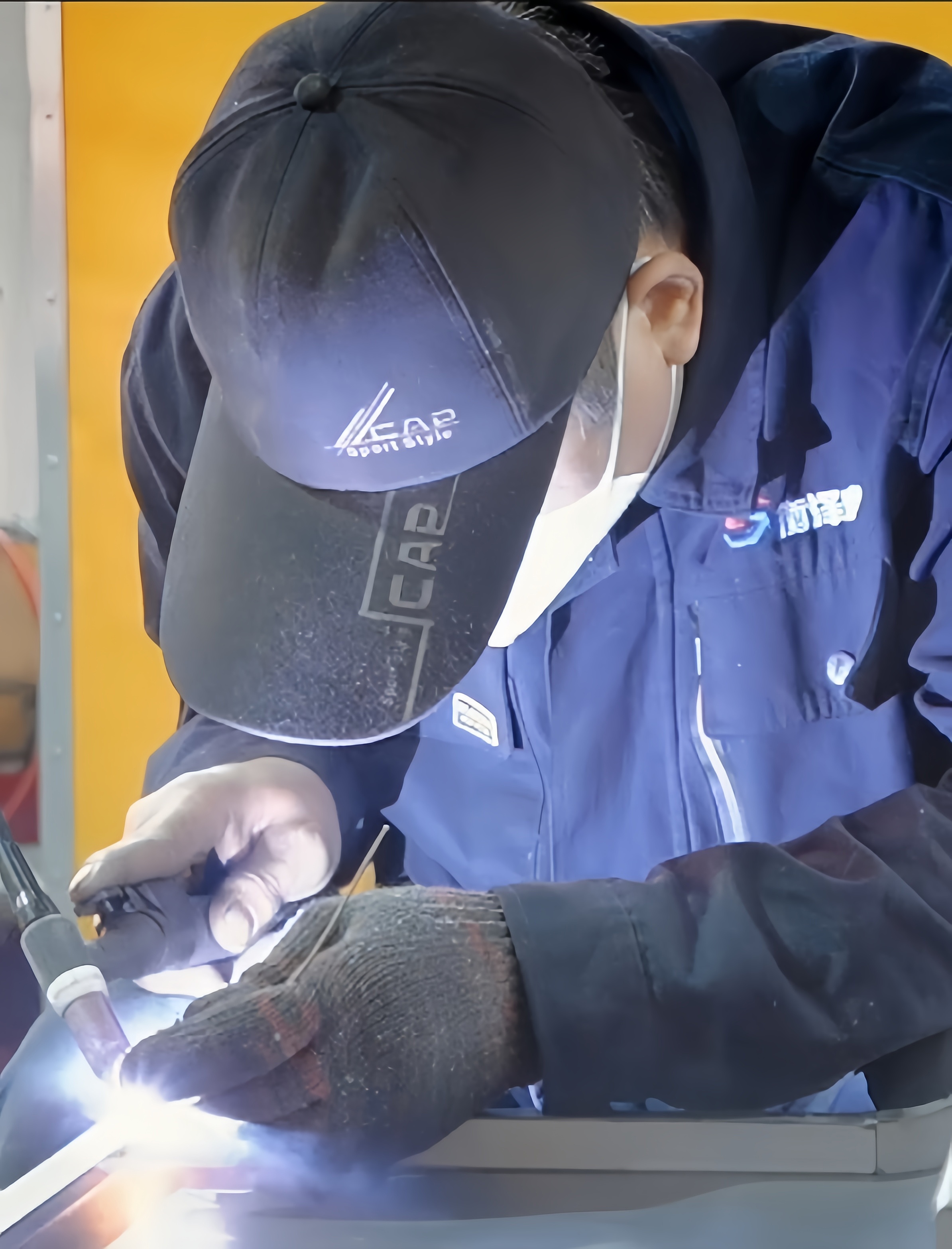 工业钣金设备外观设计的方法及其注意事项